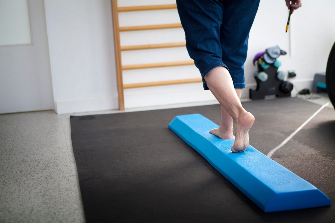 Physiotherapy: balance exercises for vestibular rehabilitation against vertigo and balance disorders, related to the inner ear.