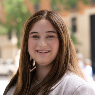 Fay Itzkowitz Headshot